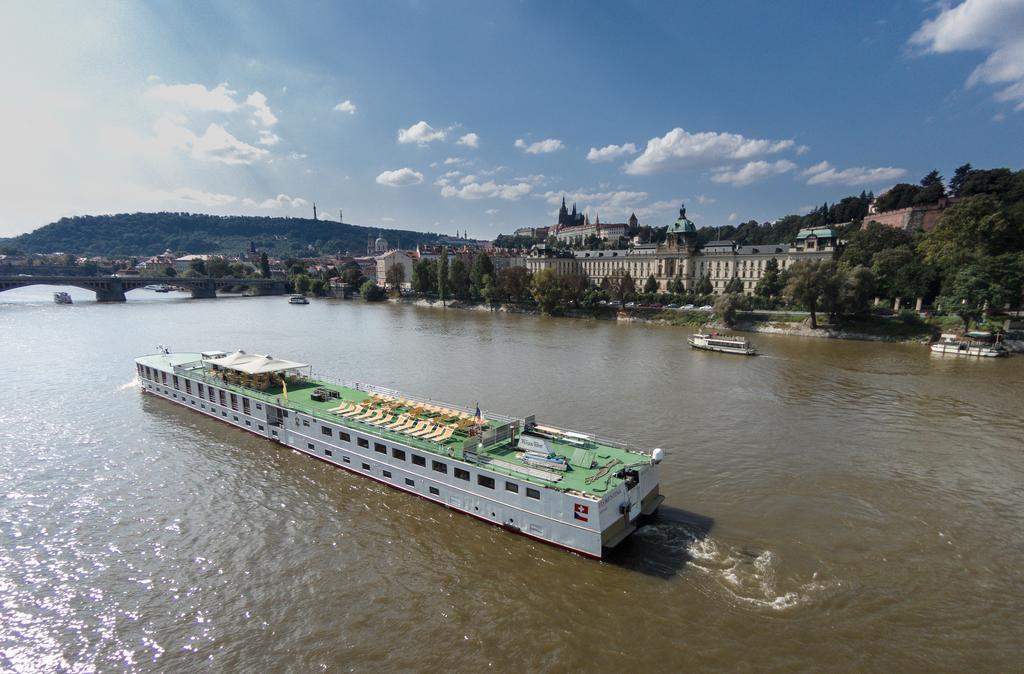 Florentina Boat Prague Exterior photo