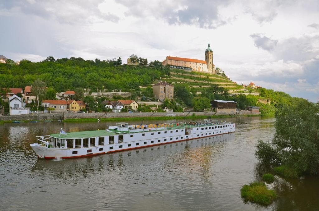 Florentina Boat Prague Exterior photo