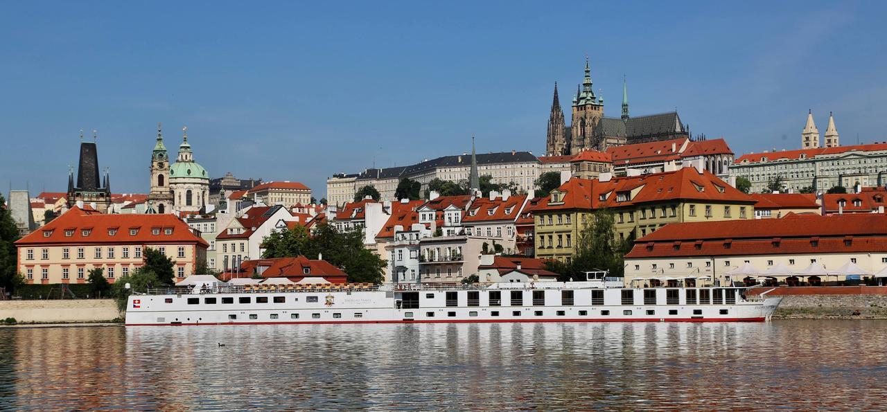 Florentina Boat Prague Exterior photo