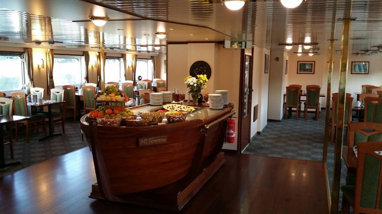 Florentina Boat Prague Exterior photo